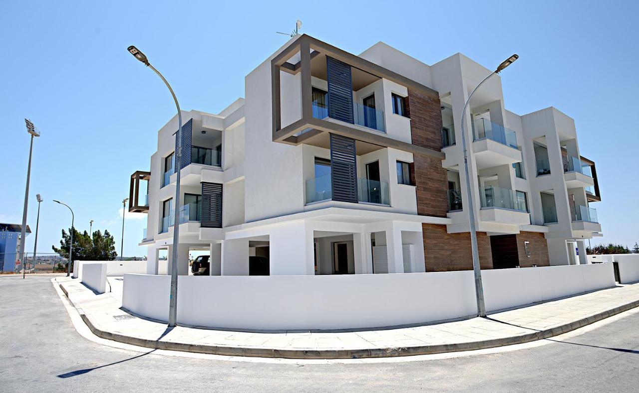 Golden Tree Apartment Paralimni Zewnętrze zdjęcie