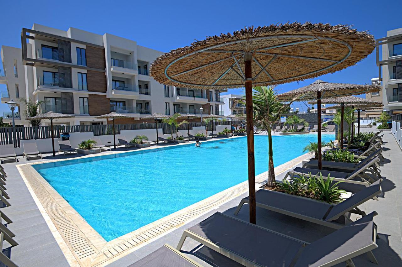 Golden Tree Apartment Paralimni Zewnętrze zdjęcie
