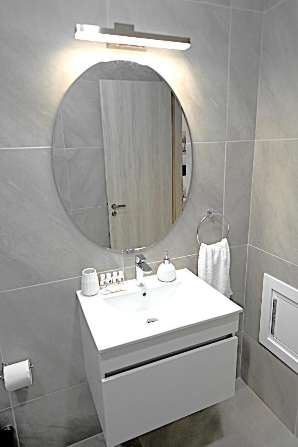 Golden Tree Apartment Paralimni Zewnętrze zdjęcie