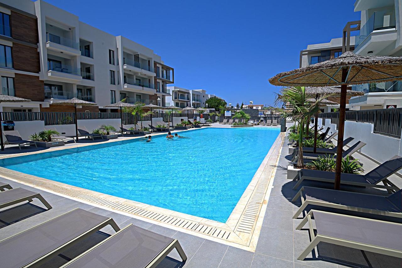 Golden Tree Apartment Paralimni Zewnętrze zdjęcie
