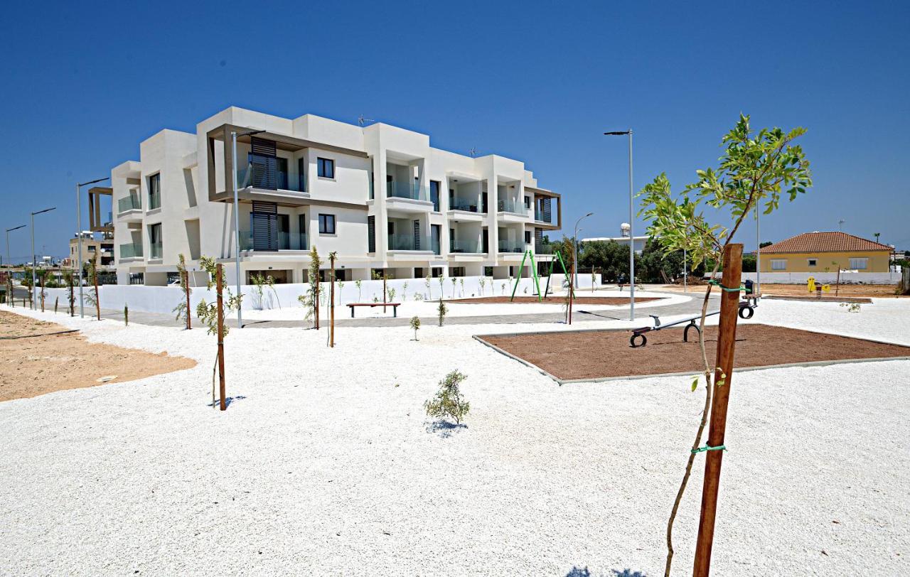 Golden Tree Apartment Paralimni Zewnętrze zdjęcie