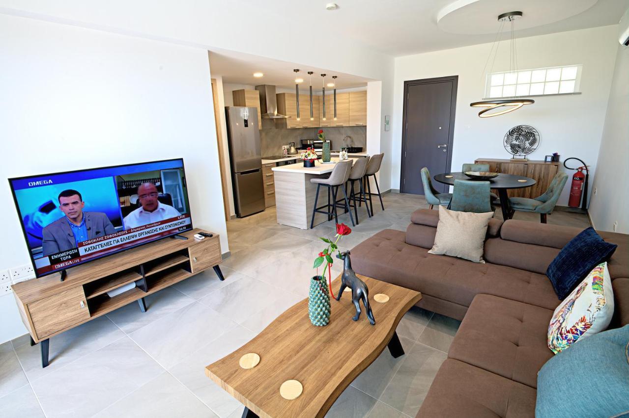 Golden Tree Apartment Paralimni Zewnętrze zdjęcie